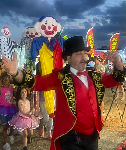 Giovanni Anastasini Presents: Join the Circus